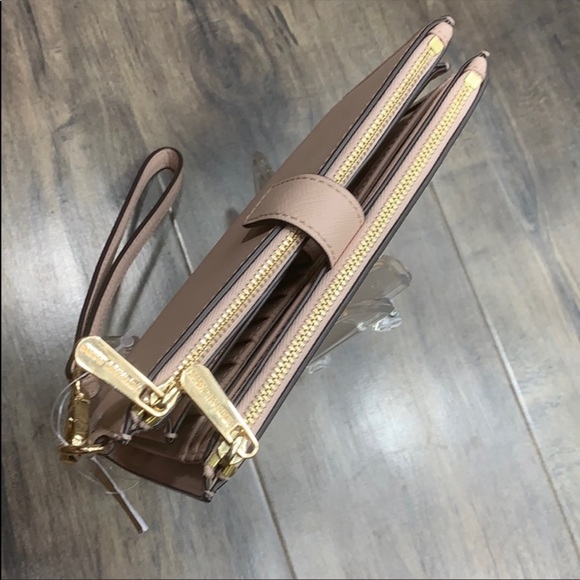 MICHAEL KORS LG DOUBLE ZIP wristlet BALLET - Picture 9 of 16